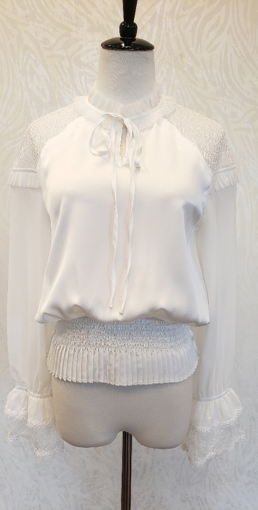 WHITE SILKY TOP WITH LACE DETAIL